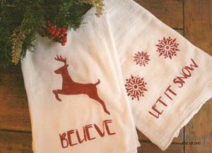Farmhouse Christmas towel | Farmhouse Christmas | Rae Dunn | DIY farmhouse Christmas decor | DIY Christmas decor | Handpainted towel | Handpainted Christmas towel | DIY Christmas towel #DIY #Christmas #farmhouse #FarmhouseChristmas