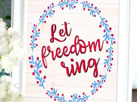 Add some patriotic farmhouse decor to your home with this adorable free printable from Hunny I'm Home DIY | patriotic farmhouse decor | patriotic farmhouse decorations | patriotic decorations | patriotic home decor | red white and blue decor | red white and blue home decor | red white and blue farmhouse decor | free printable home decor #farmhouse