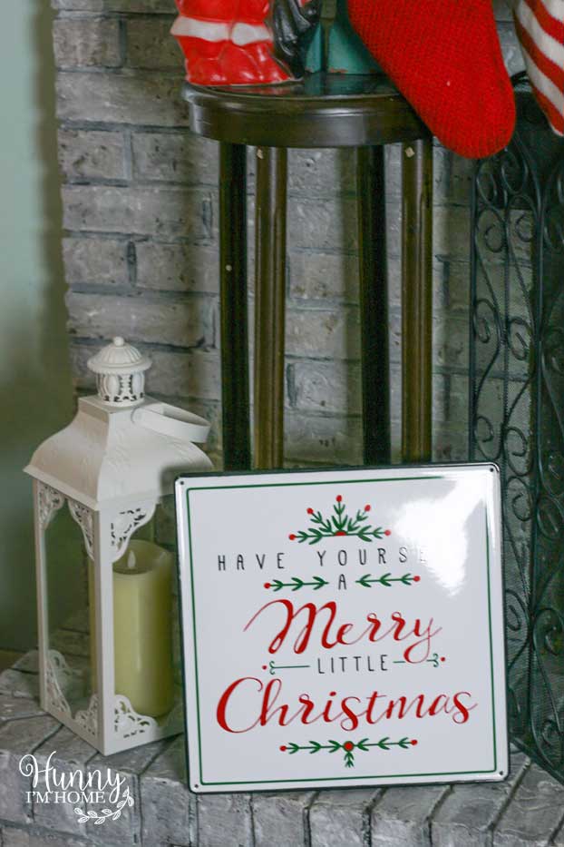 Take a look at my farmhouse Christmas decorations for inspiration on farmhouse Christmas decor ideas. You love all these rustic farmhouse Christmas decoration, including cute vintage Santas, a farmhouse Christmas tree, and a farmhouse Christmas mantle. #farmhouse #homedecor #Christmasdecorations