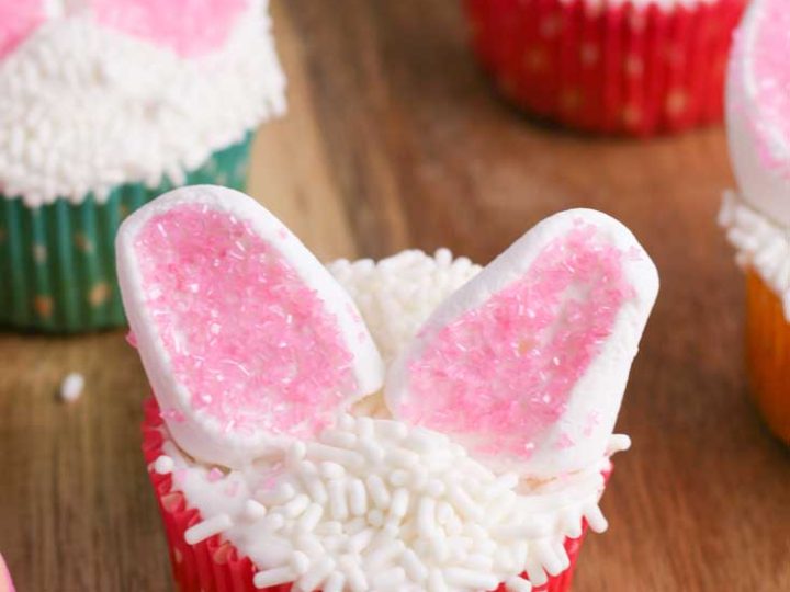 These easy Easter bunny cupcakes are the perfect Easter cupcakes recipe. You'll love how simple these cute Easter cupcakes for kids are to make. They're one of the best bunny cupcakes ideas I've seen! #Easter #cupcakes