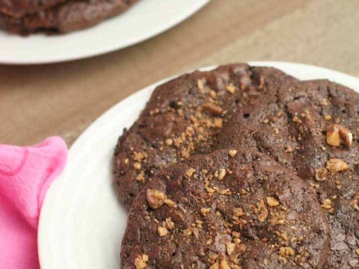 These delicious gluten free brownie mix cookies are one of the best brownie mix hacks I've seen! They're delicious gluten free brownie cookies and you wouldn't believe they were brownie mix cookies boxed!
