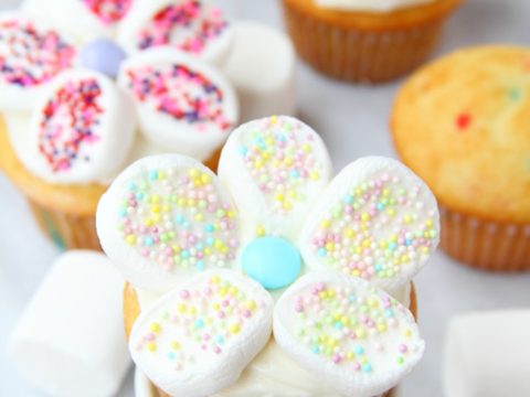 Image for Marshmallow Flower Cupcakes
