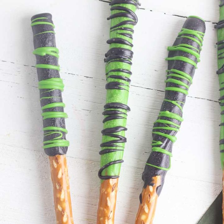 Chocolate Pretzel Snacks for a Video Game Party
