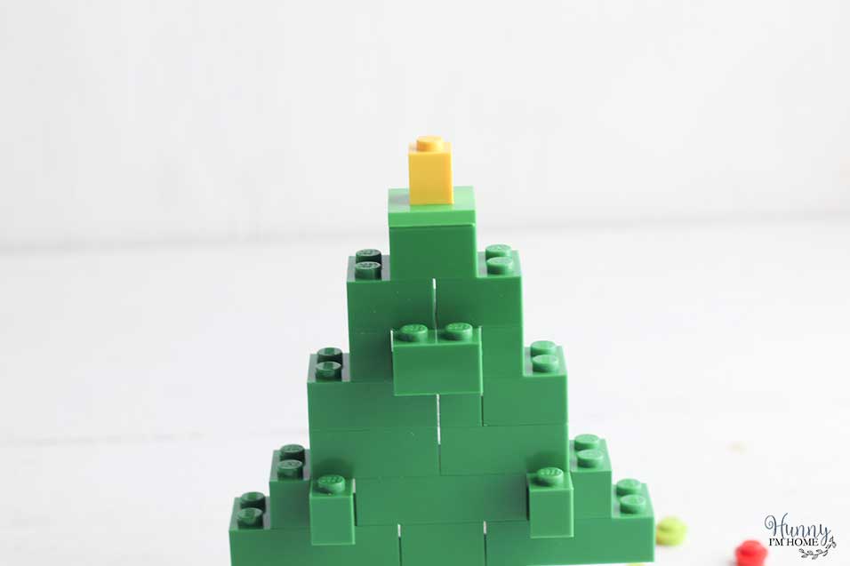 how to make a christmas tree out of legos