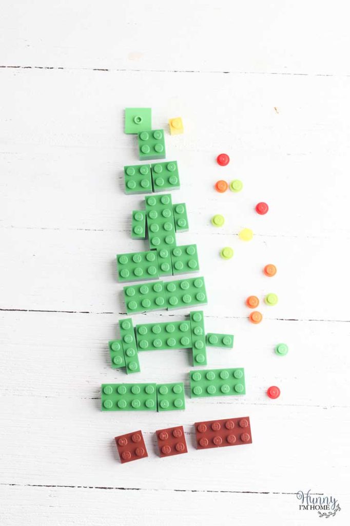 christmas tree craft for kids with legos