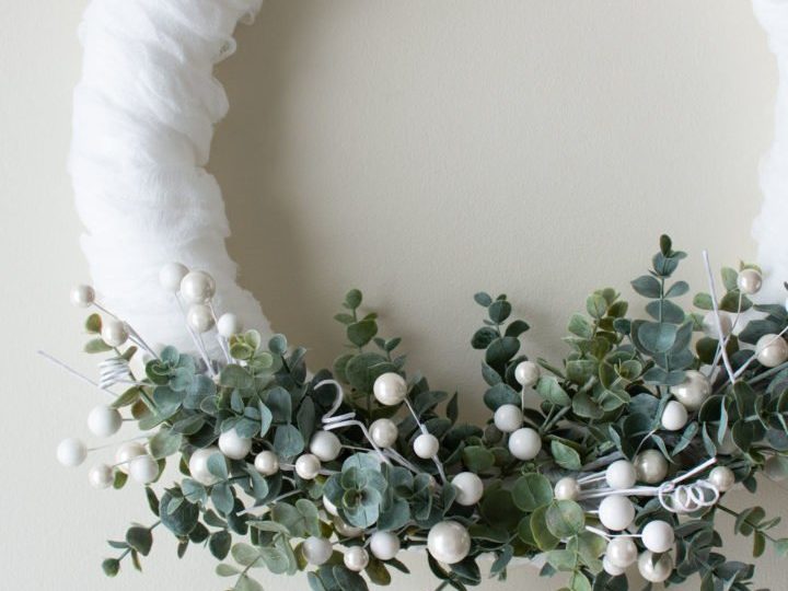 Image for DIY Snowy Winter Wreath with Falling Snow