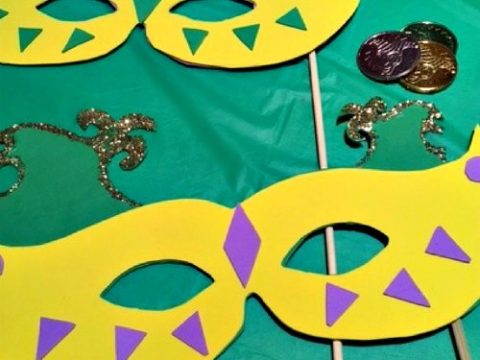 Image for DIY Mardi Gras Mask