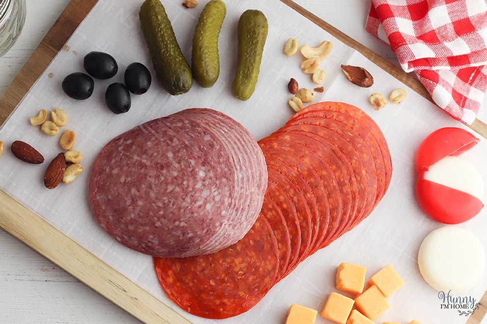 meat and cheese jarcuterie