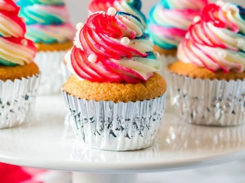 Image for 4th of July Cupcakes with a Frosting Trick You Need to Know!