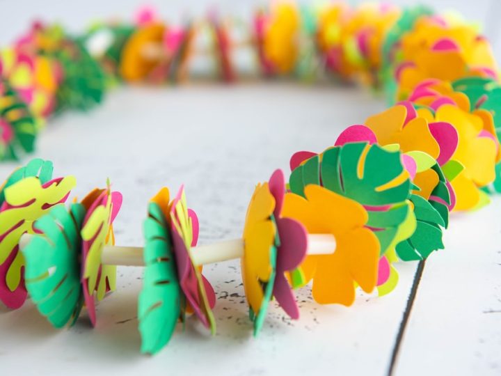 Image for DIY Hawaiian Luau Decorations: Hawaiian Paper Lei (Cricut Craft)