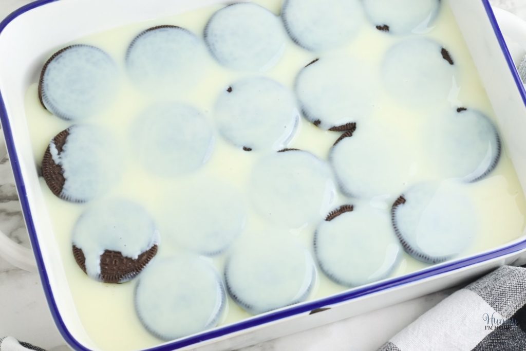 oreo dump cake with condensed milk
