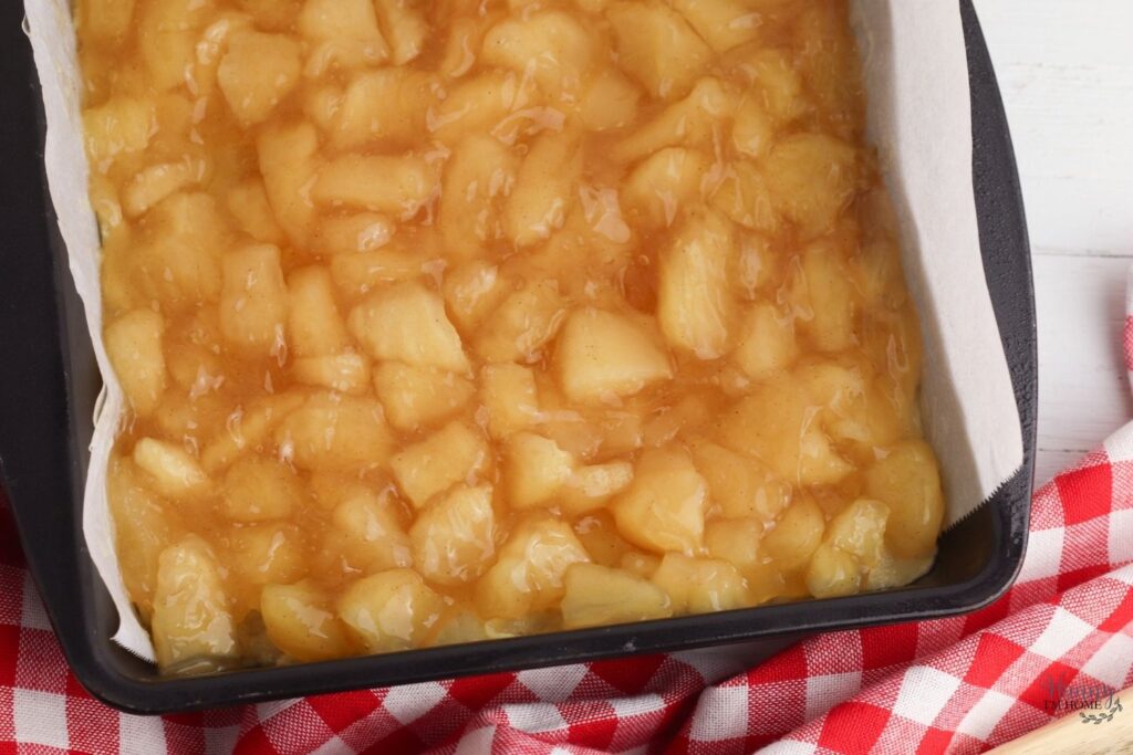 filling for apple pie bars