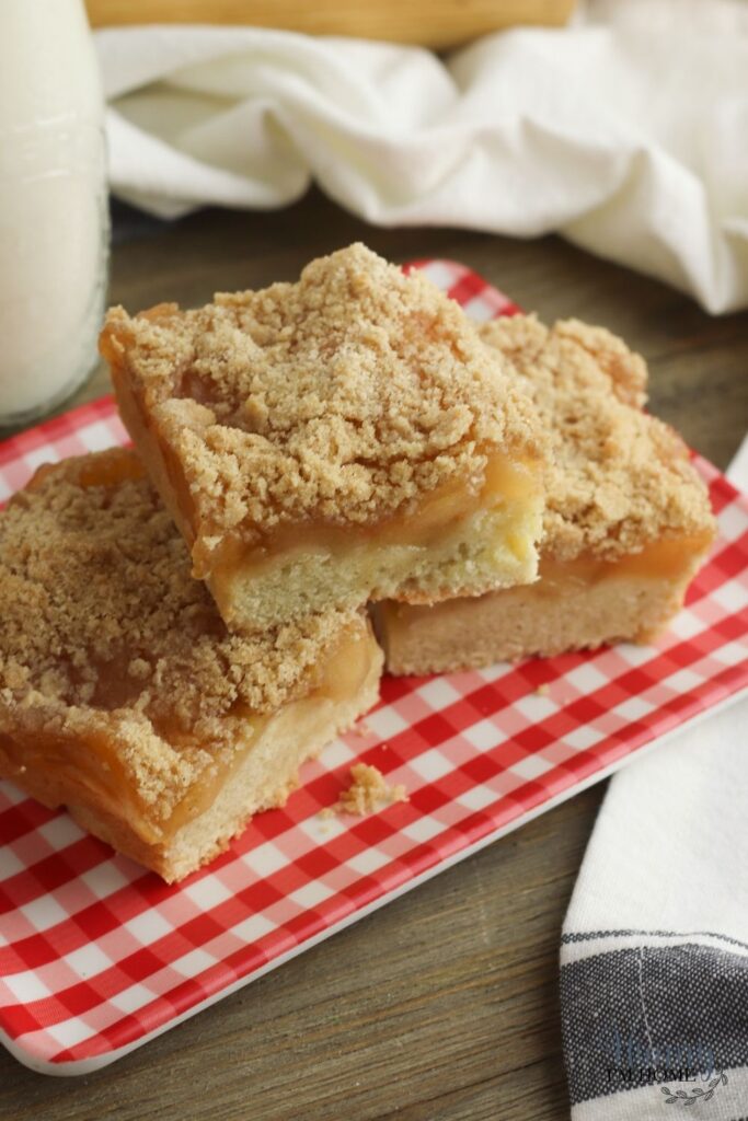 glutenfree pie bars with apples