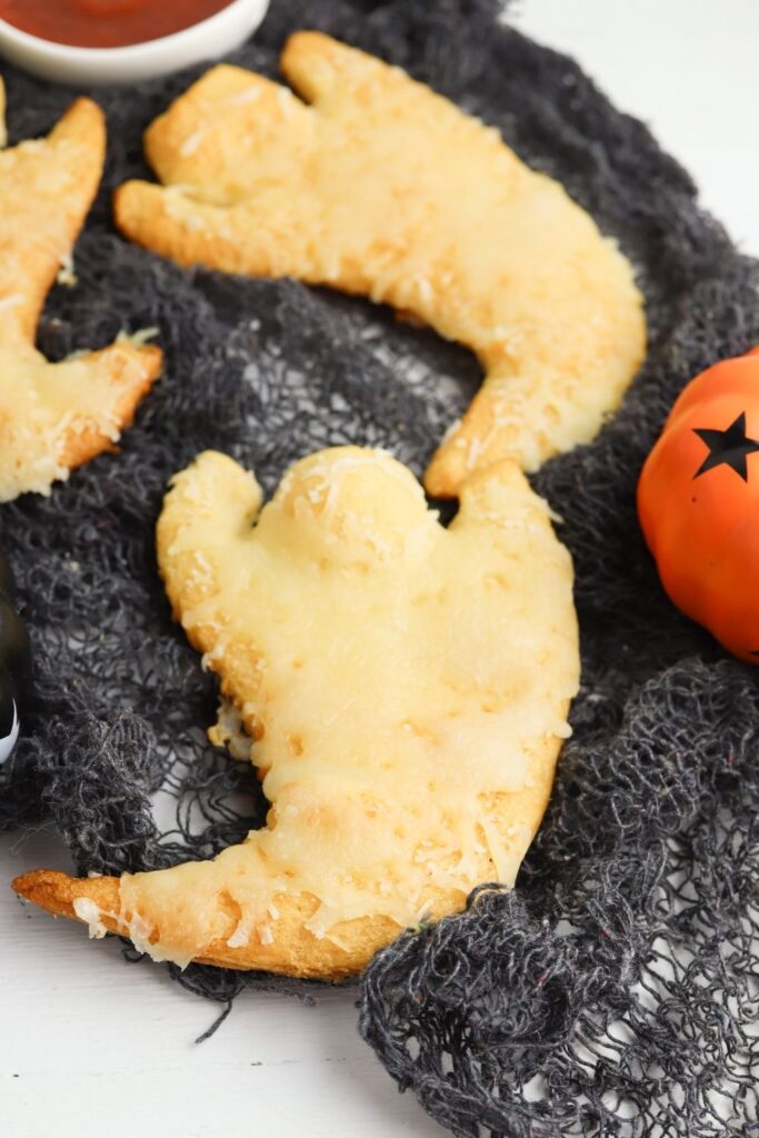 crescent roll ghosts