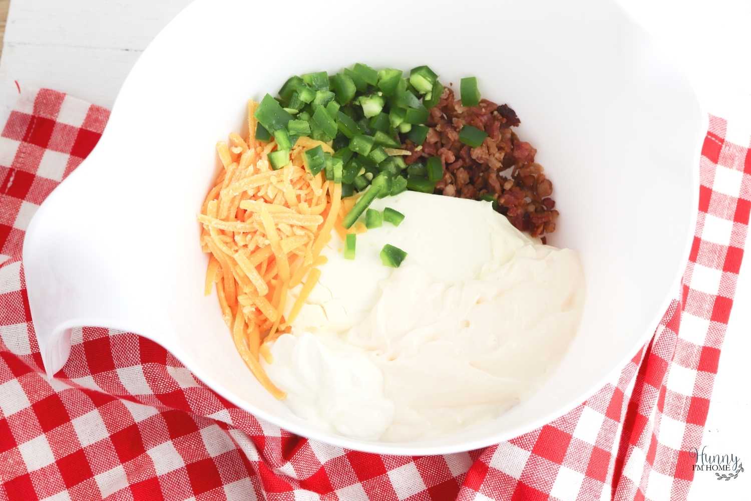 Slow Cooker Jalapeno Popper Dip with Bacon For Your Next Party