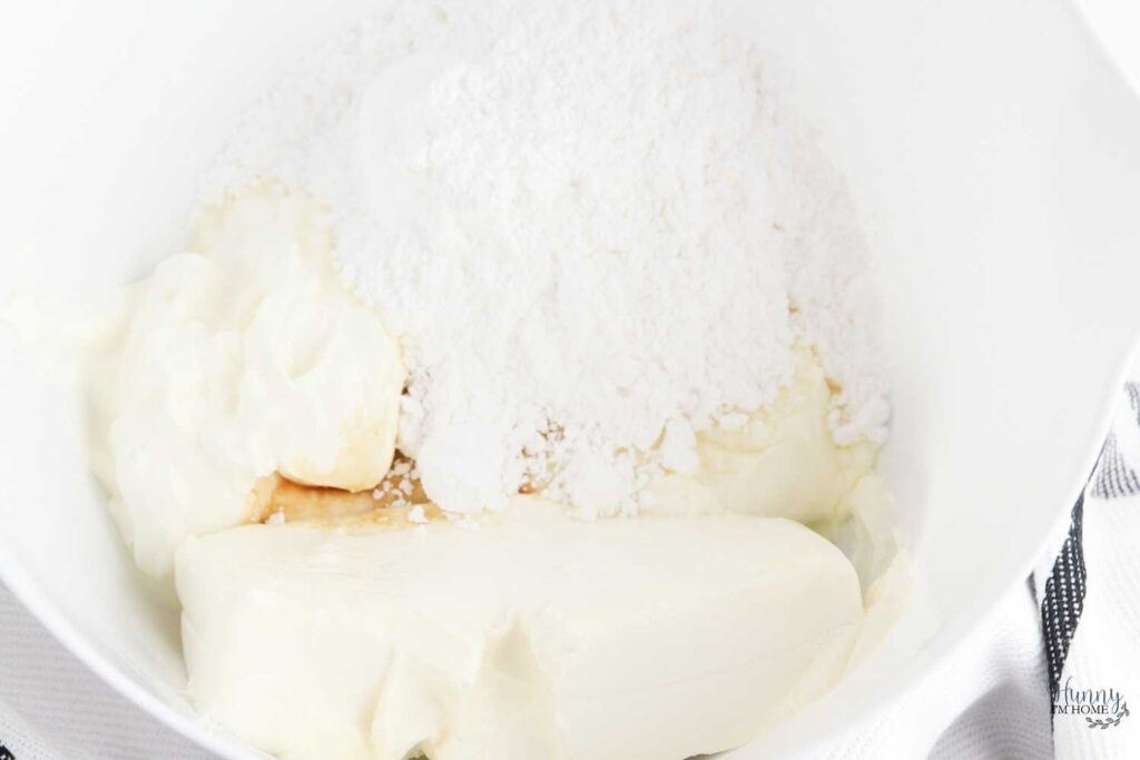 prepare the no bake cheesecake