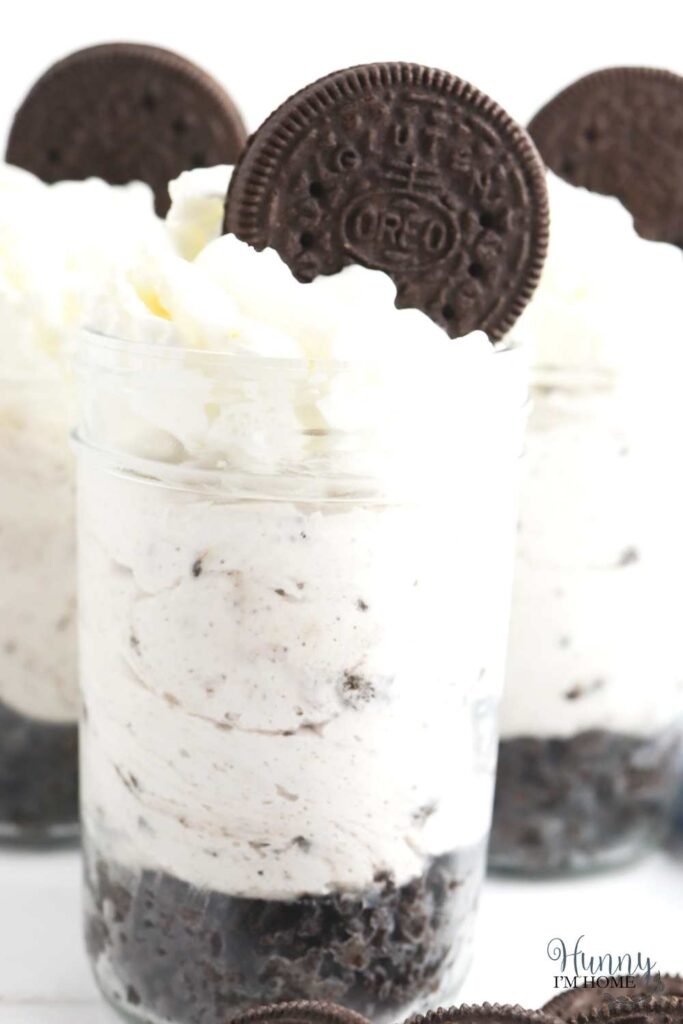 no bake gluten free oreo cheesecake crust in a jar