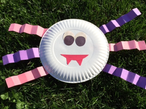 Image for Halloween spider craft for toddlers & preschoolers!