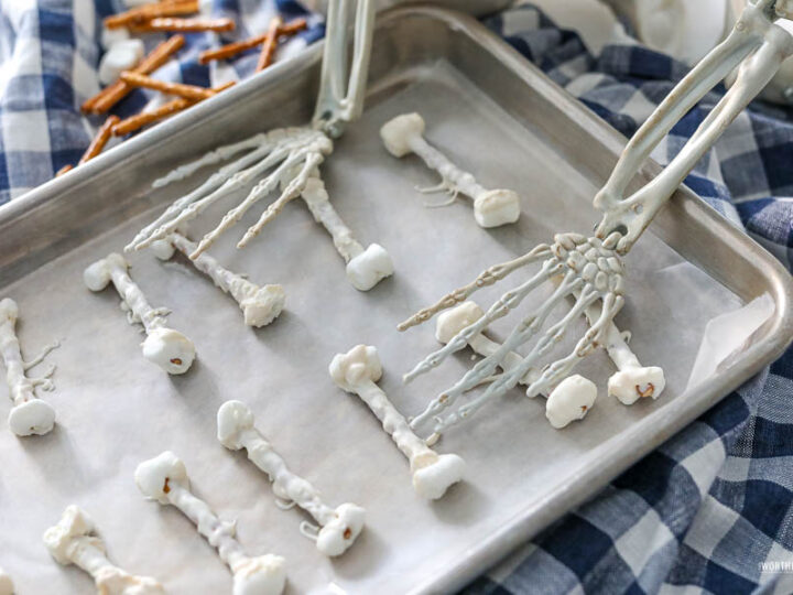 Image for Kid-Friendly Halloween Treat Recipe | Pretzel Bones