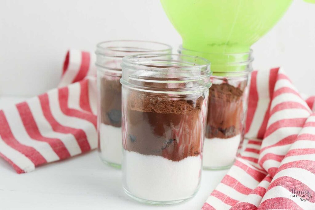 hot cocoa in a jar