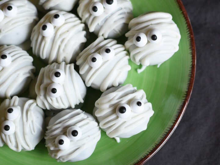 Image for Spooky Mummy Oreo Balls