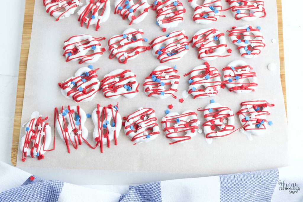 patriotic pretzels with sprinkles