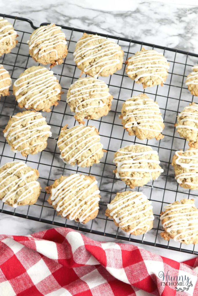 apple oatmeal cookies with apple juice glaze