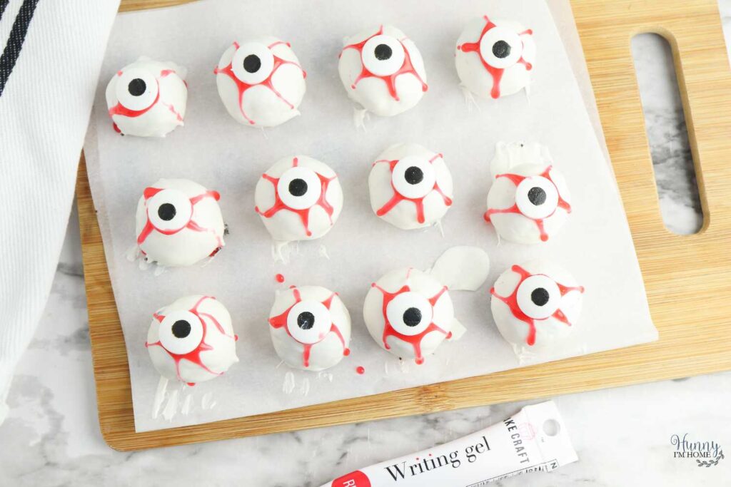 chocolate covered oreo balls
