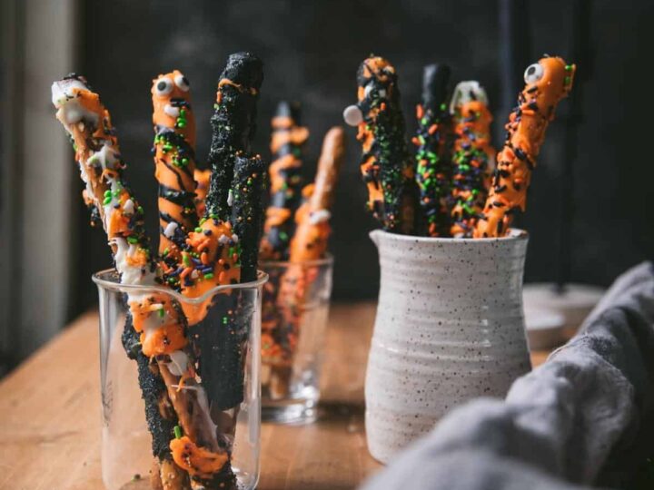 Image for Easy Chocolate Halloween Pretzels