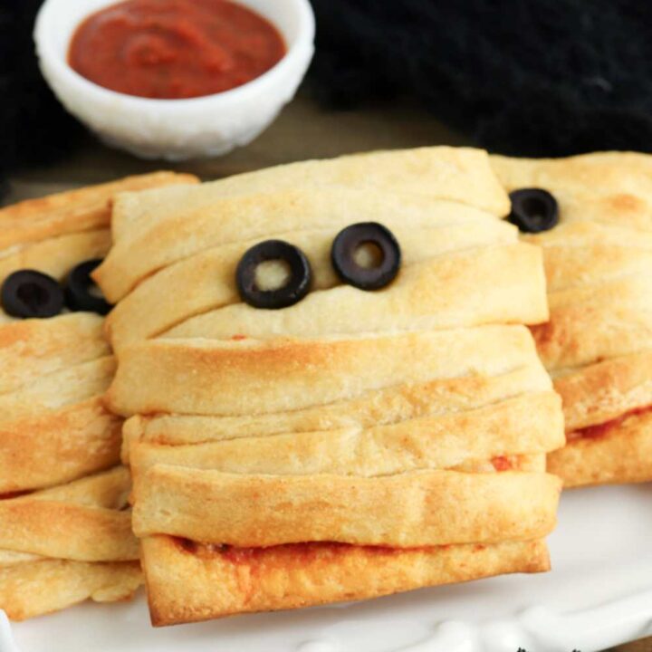 mummy pizza pockets with crescent rolls