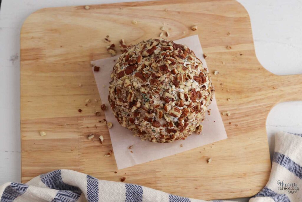 cheeseball with pecans