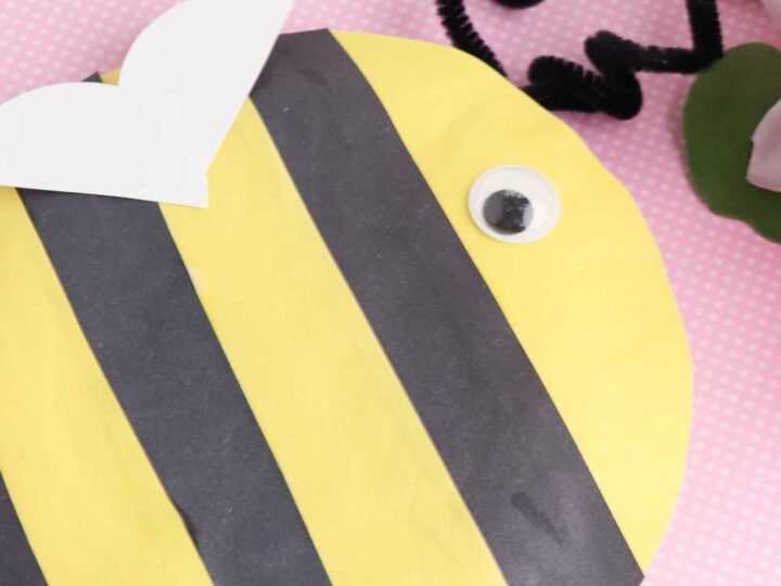 how to make a construction paper bee