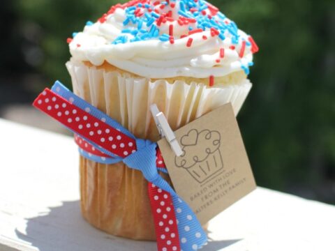 Image for Patriotic Polka Dotted Cupcakes