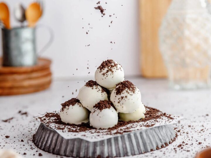 Image for Simple Homemade OREO Truffles