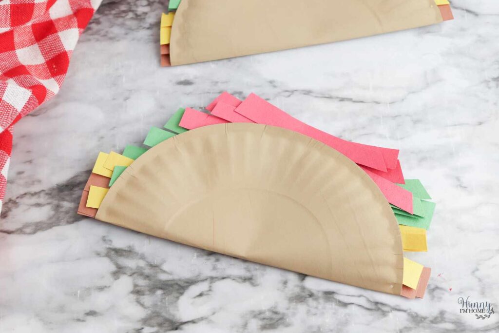 how to make a paper plate taco