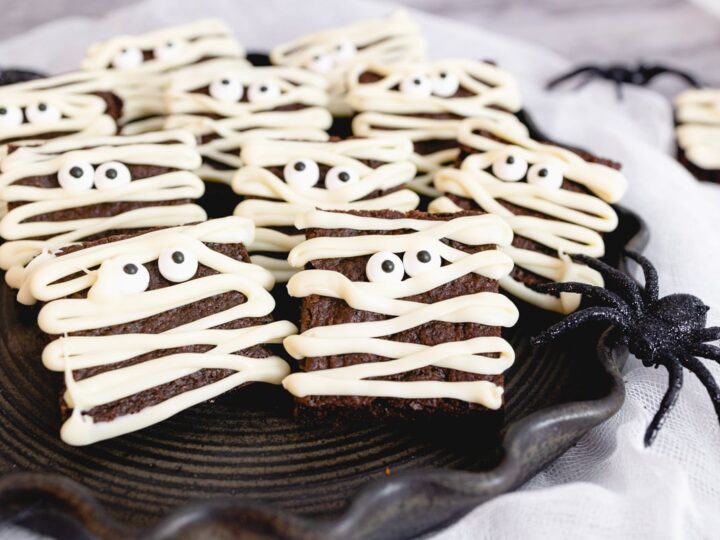 Image for Spooky Mummy Brownies a Fun Halloween Treat