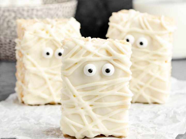 Image for Easy Mummy Rice Krispies Treats for Halloween! Kid-approved!