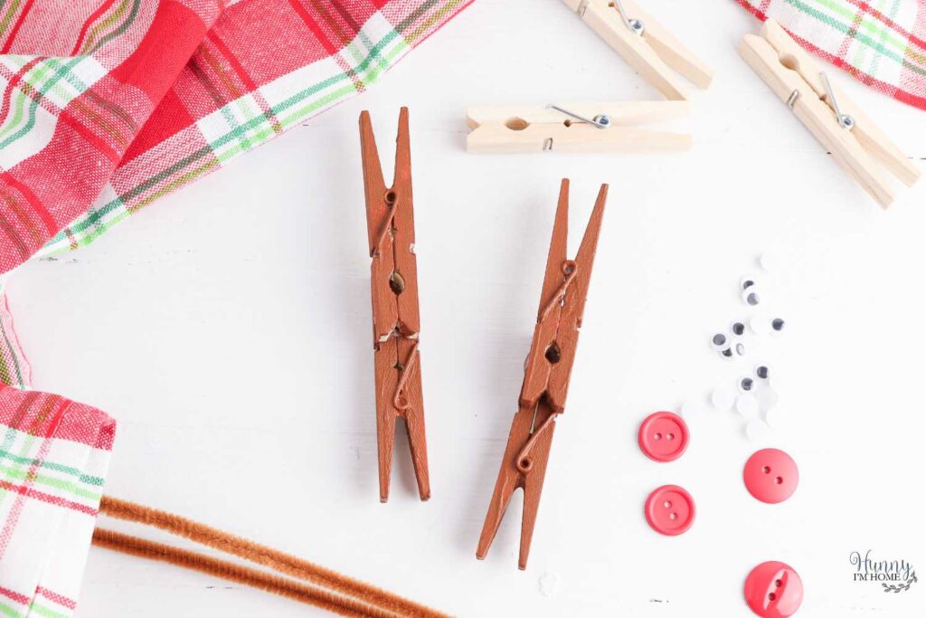 clothespin reindeer