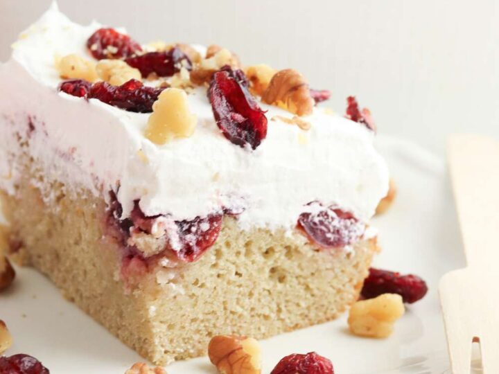 gluten free thanksgiving poke cake
