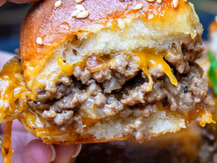 Image for Cheeseburger Sliders with Hawaiian Rolls 