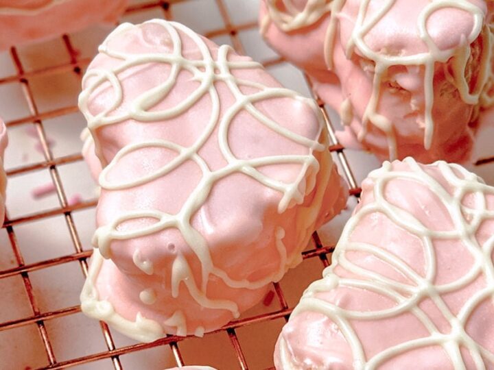 Image for Copycat Little Debbie Heart Cakes