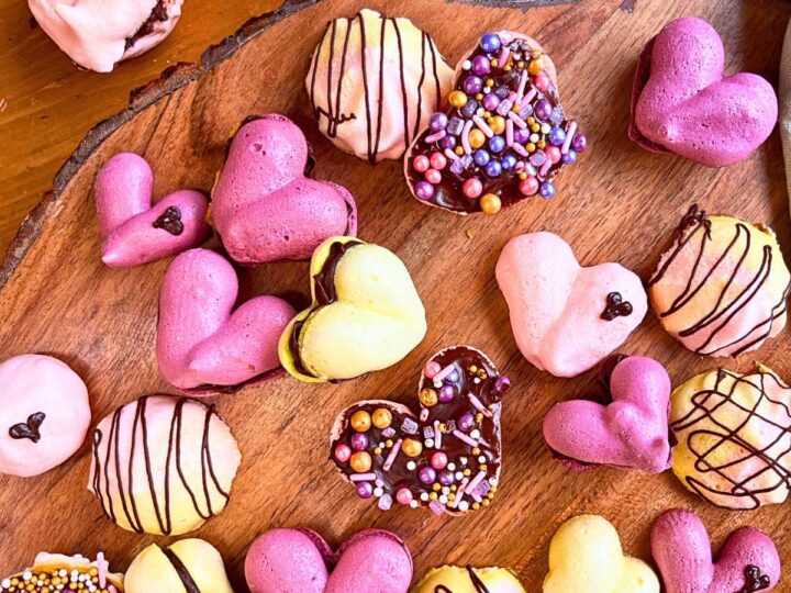 Image for Valentine's Day Meringue Hearts