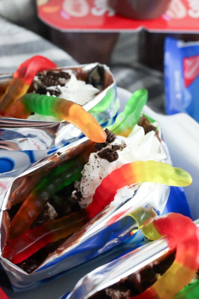 oreo dirt and worms
