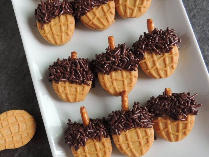 Image for Super Easy Acorn Cookies 