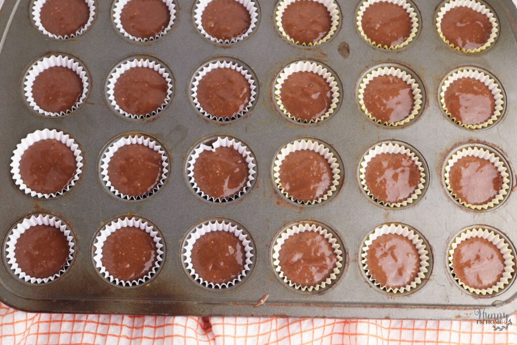 mini chocolate cupcakes