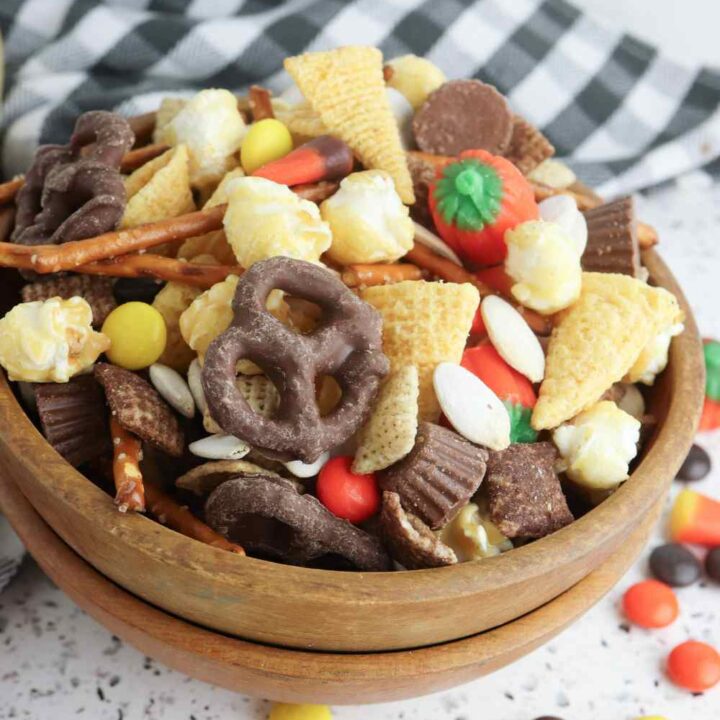 easy fall snack mix recipe