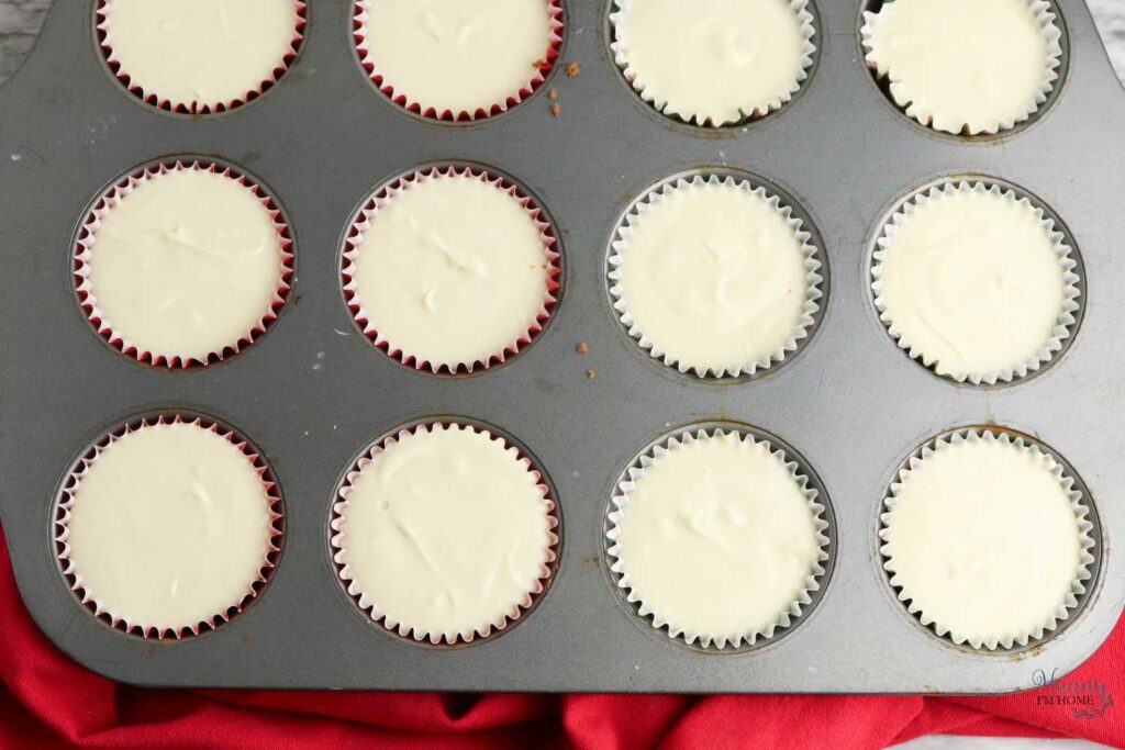 baked mini cheesecake