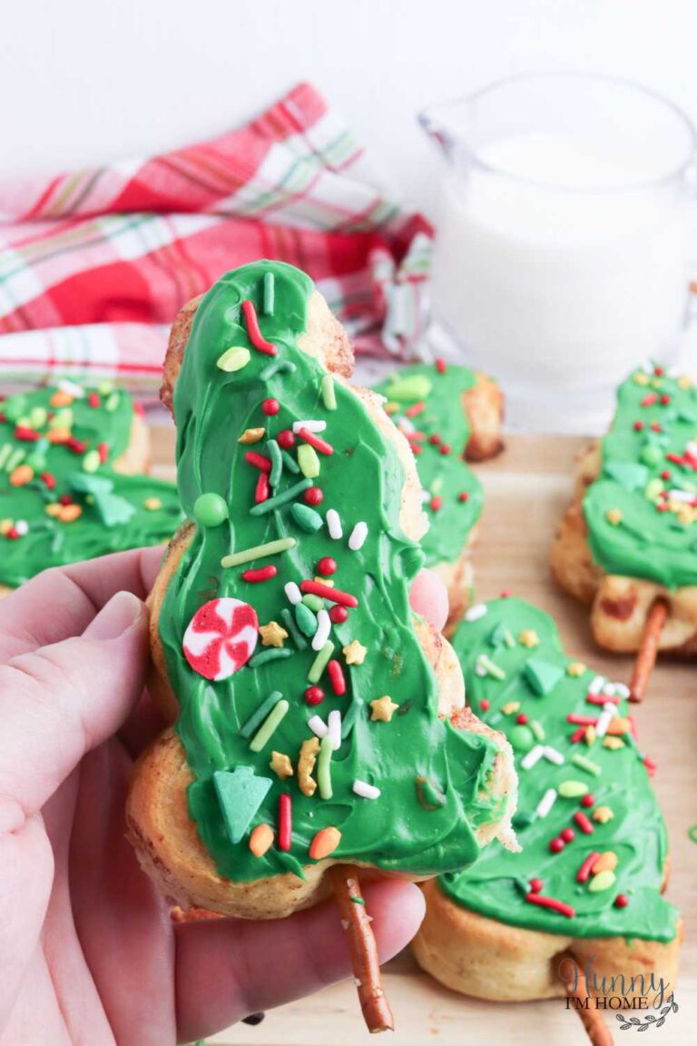 how to make christmas tree cinnamon rolls