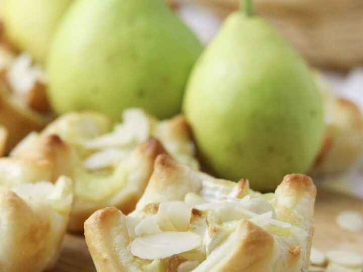Image for Brie and Pear Puff Pastry Bites