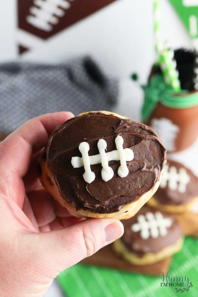 super bowl cinnamon rolls